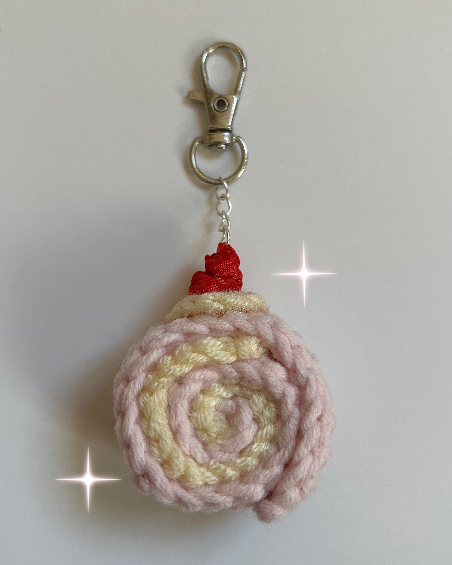 Cake-roll keychain 🍰